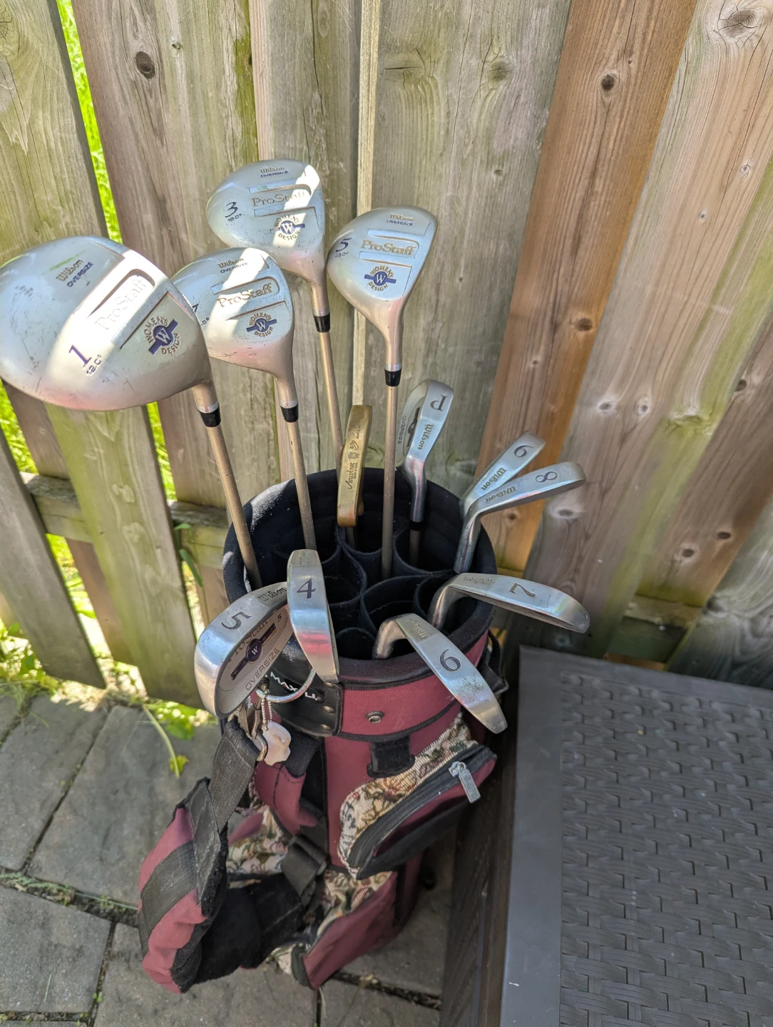 Golf clubs. Ladies RH graphite