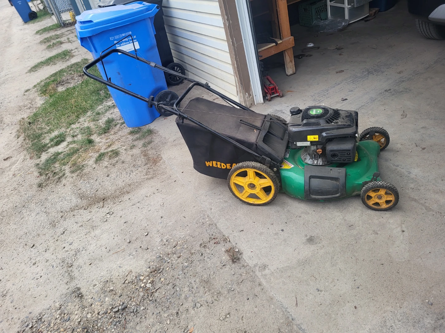 WEEDEATER Push Mower 140cc OHV550