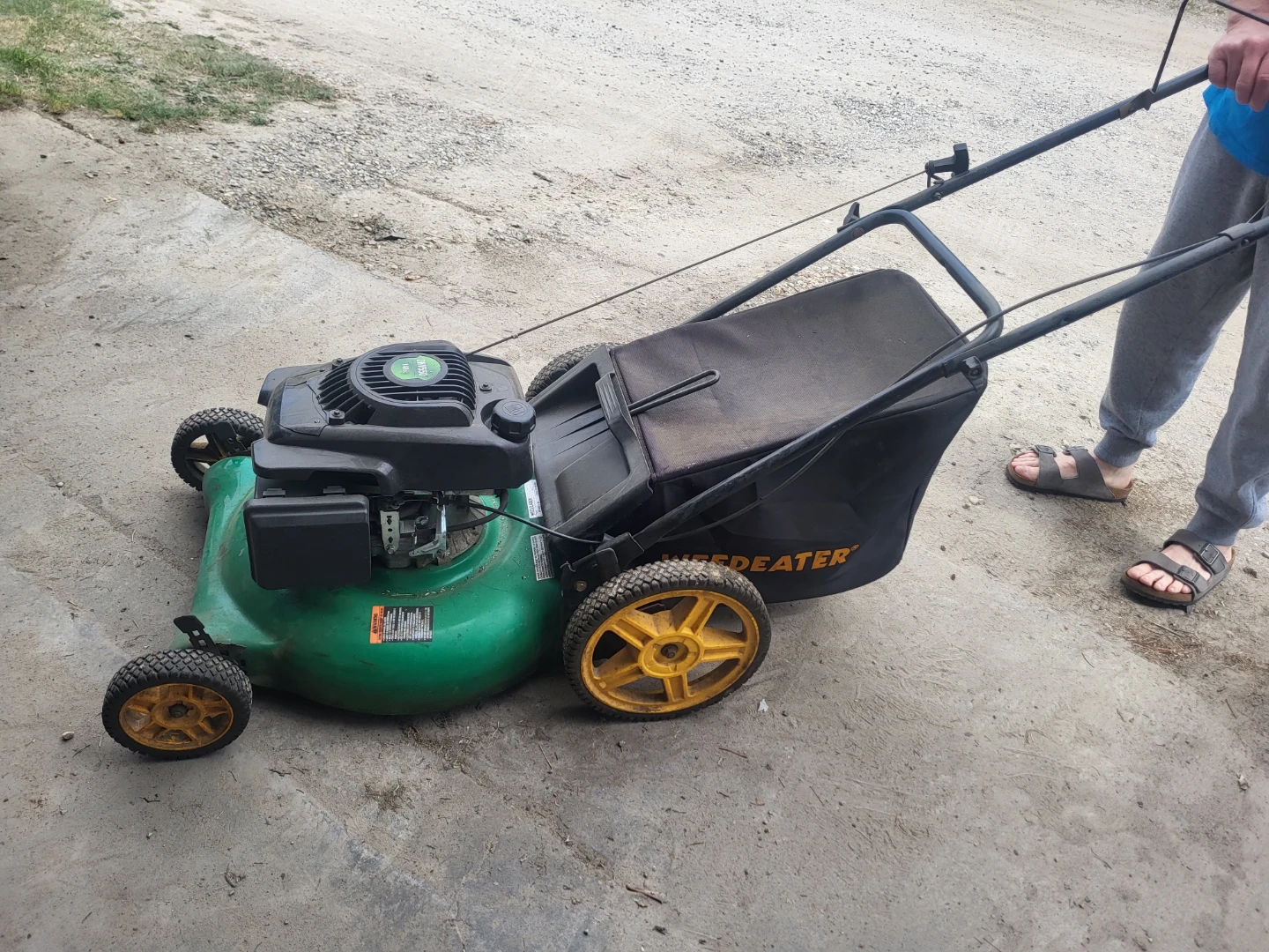 WEEDEATER Push Mower 140cc OHV550 - photo 5