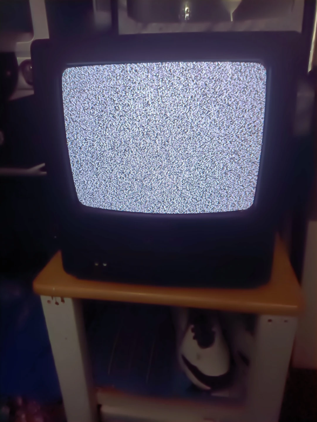 daewoo 14 inch crt vhs vcr combo tv dv14fh1c - photo 2