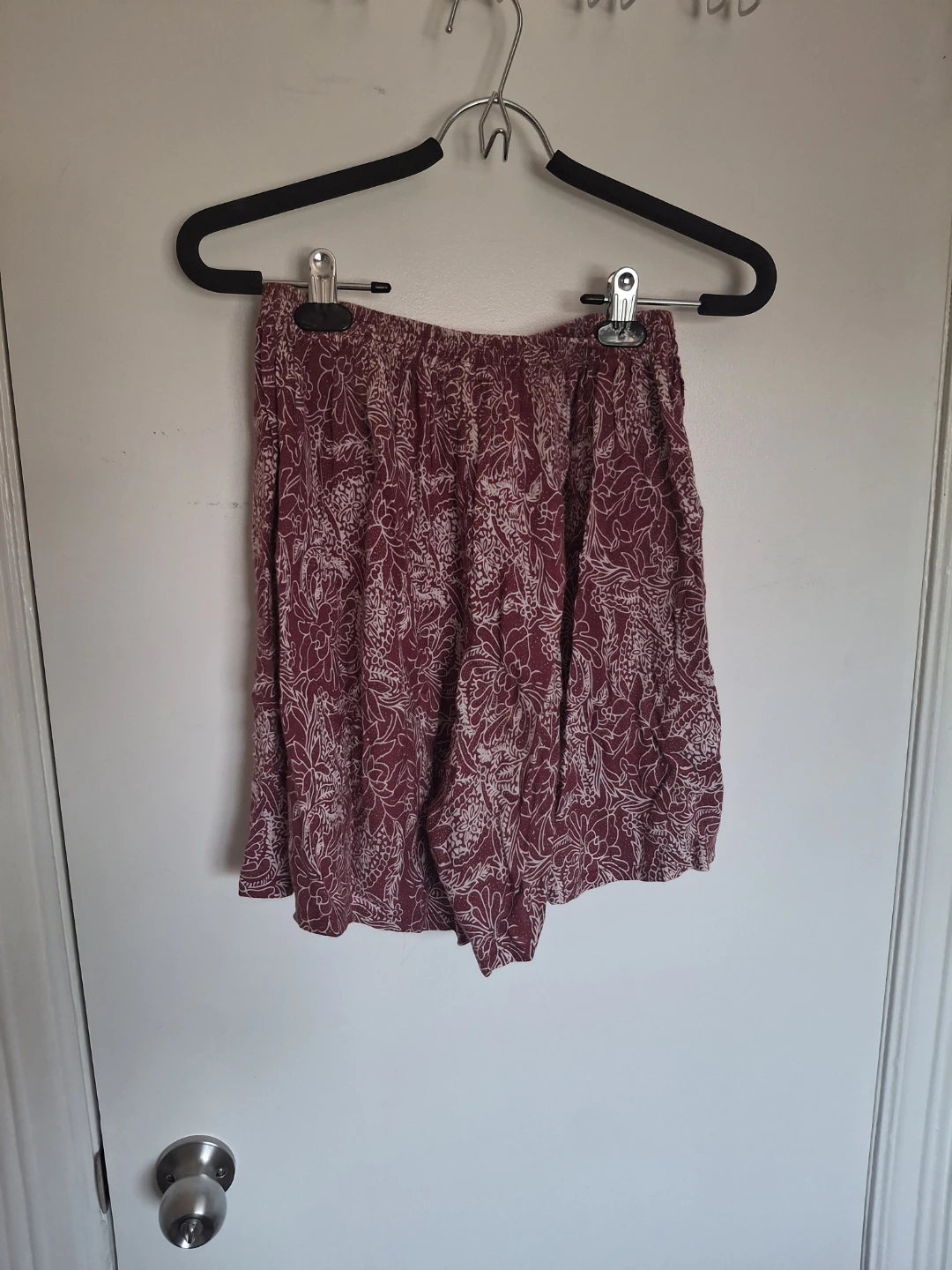 Maroon Floral Print Shorts Size L - photo 3