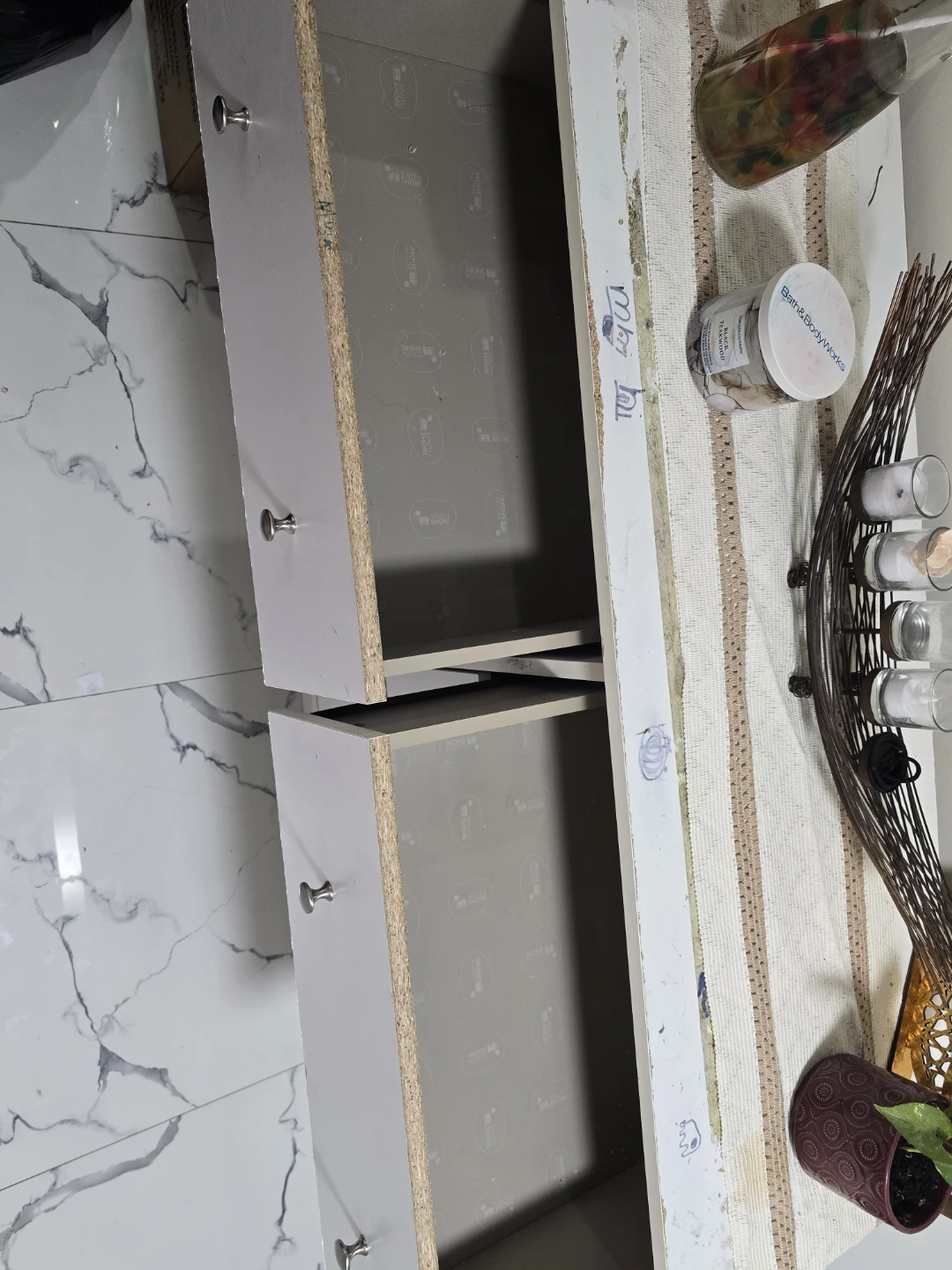 White Dresser with 6 Drawers - photo 4