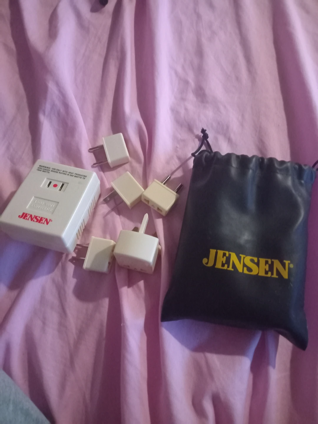 Jensen 1500 Watt Power Converter with Adapters