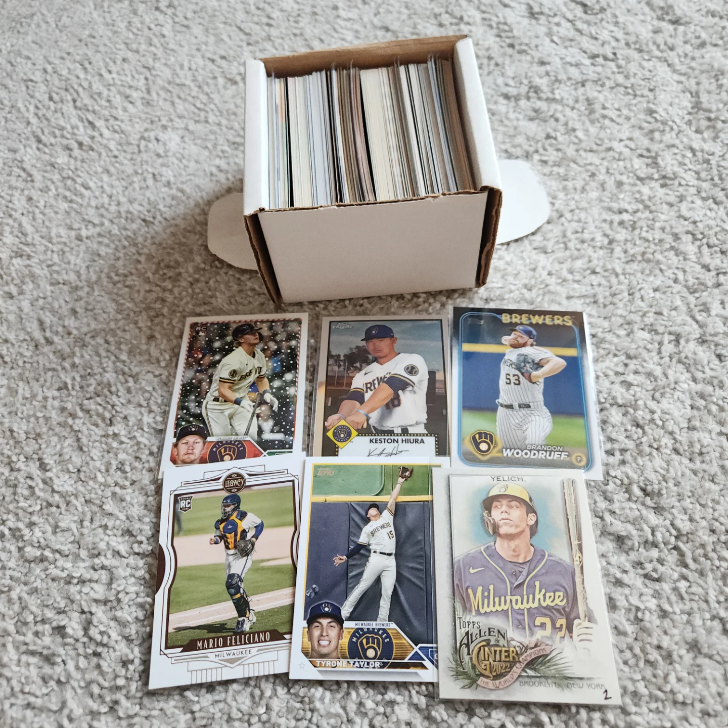 Milwaukee Brewers, 100 Baseball Cards Team lot