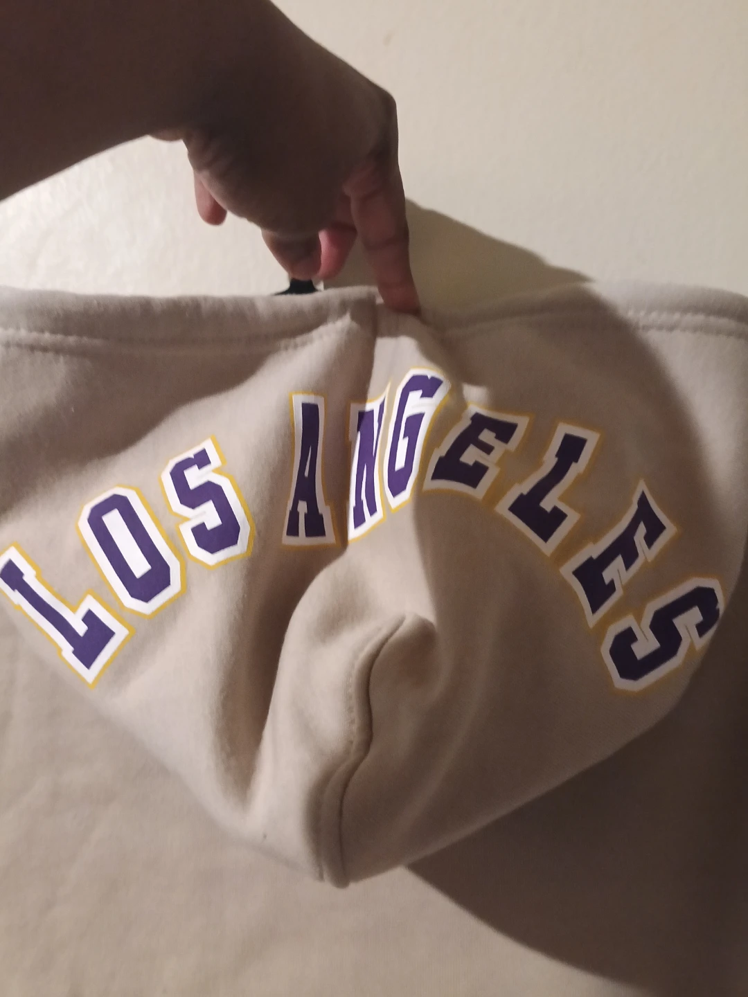 New!!! Los Angeles Lakers Hoodie - Size M - photo 2