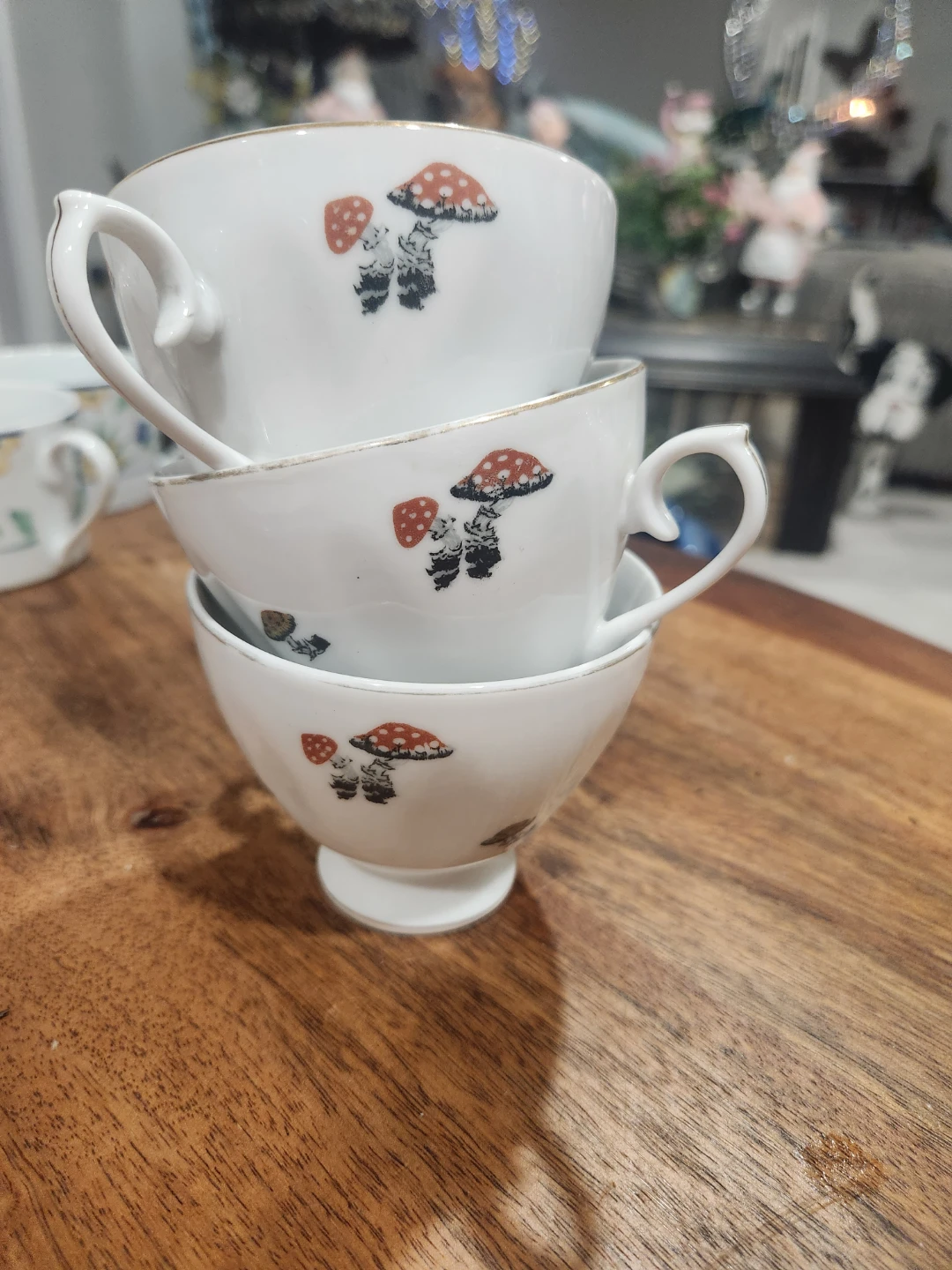 Assorted Teacups and Saucers - photo 4