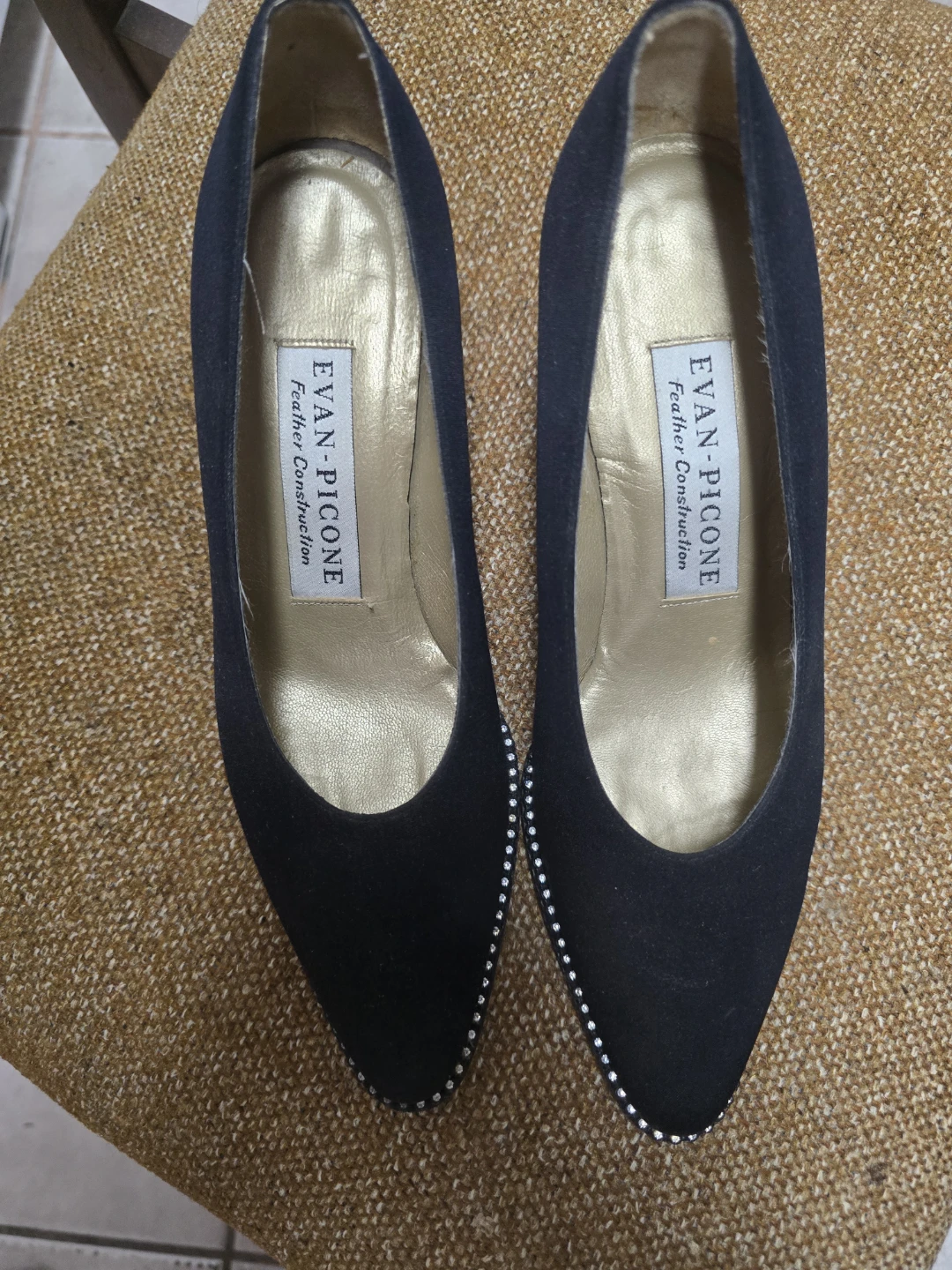 Evan-Picone Black Suede Heels Size 8M ( fits smaller) - photo 2