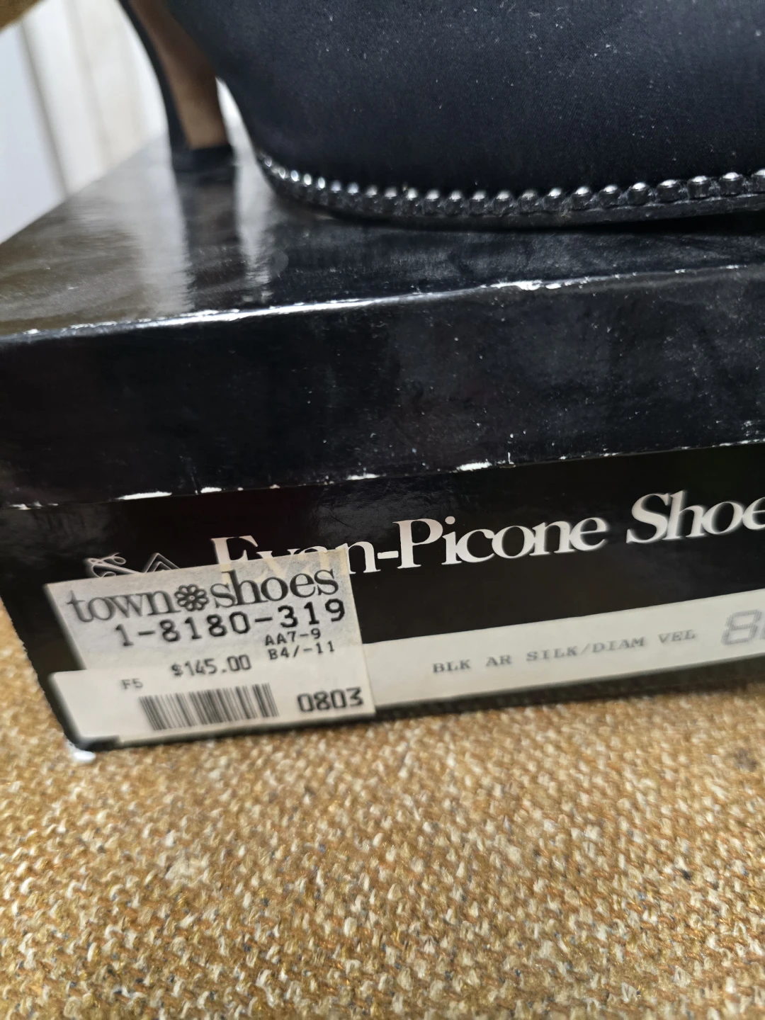 Evan-Picone Black Suede Heels Size 8M ( fits smaller) - photo 5