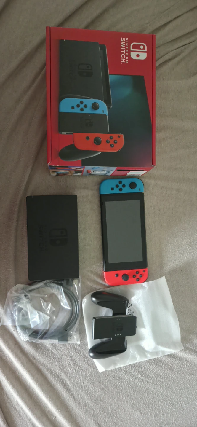 LIKE NEW Nintendo Switch