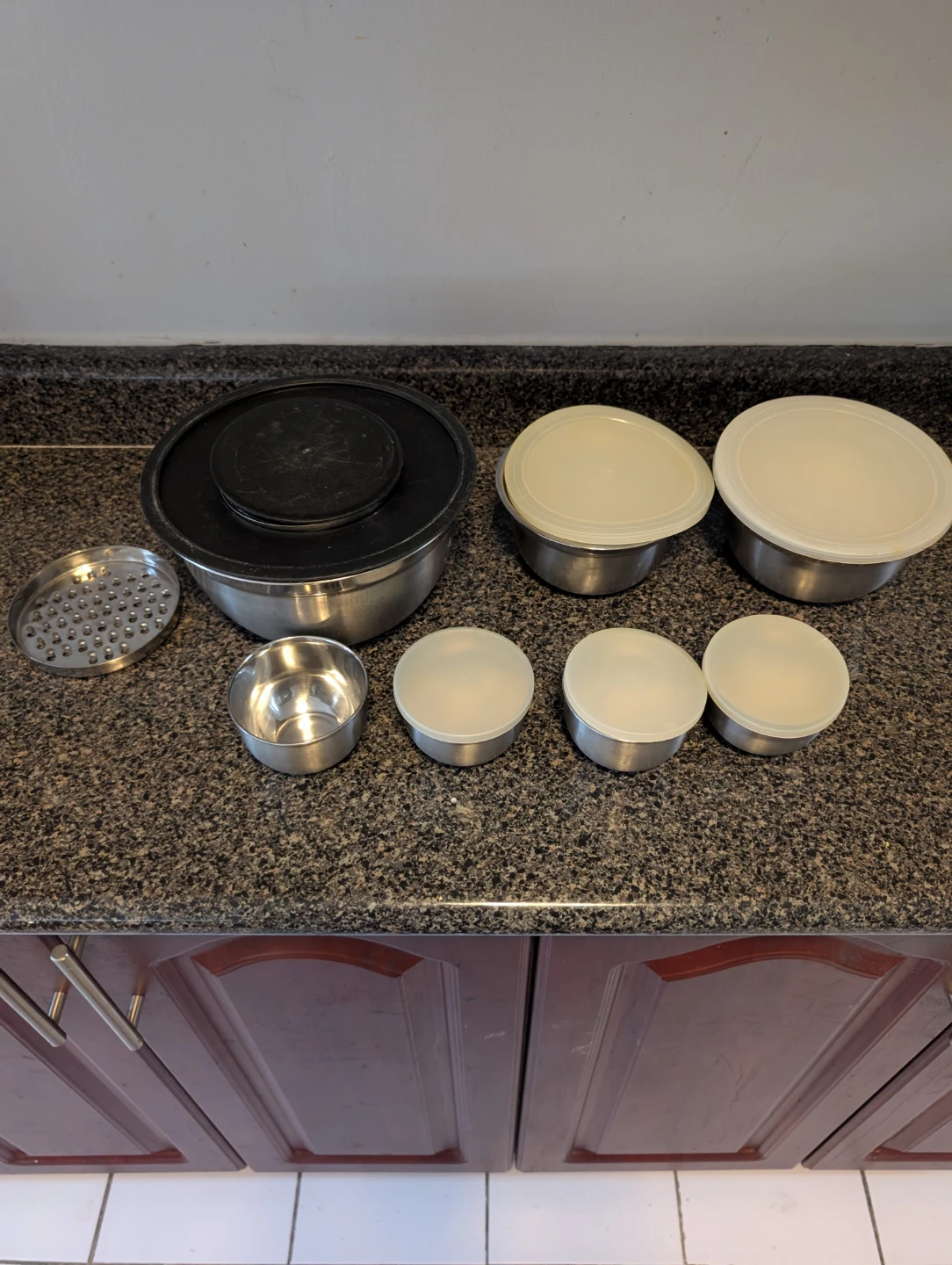 16 piece Stainless Steel Mixing Bowl Set with Grater Attachment - photo 2