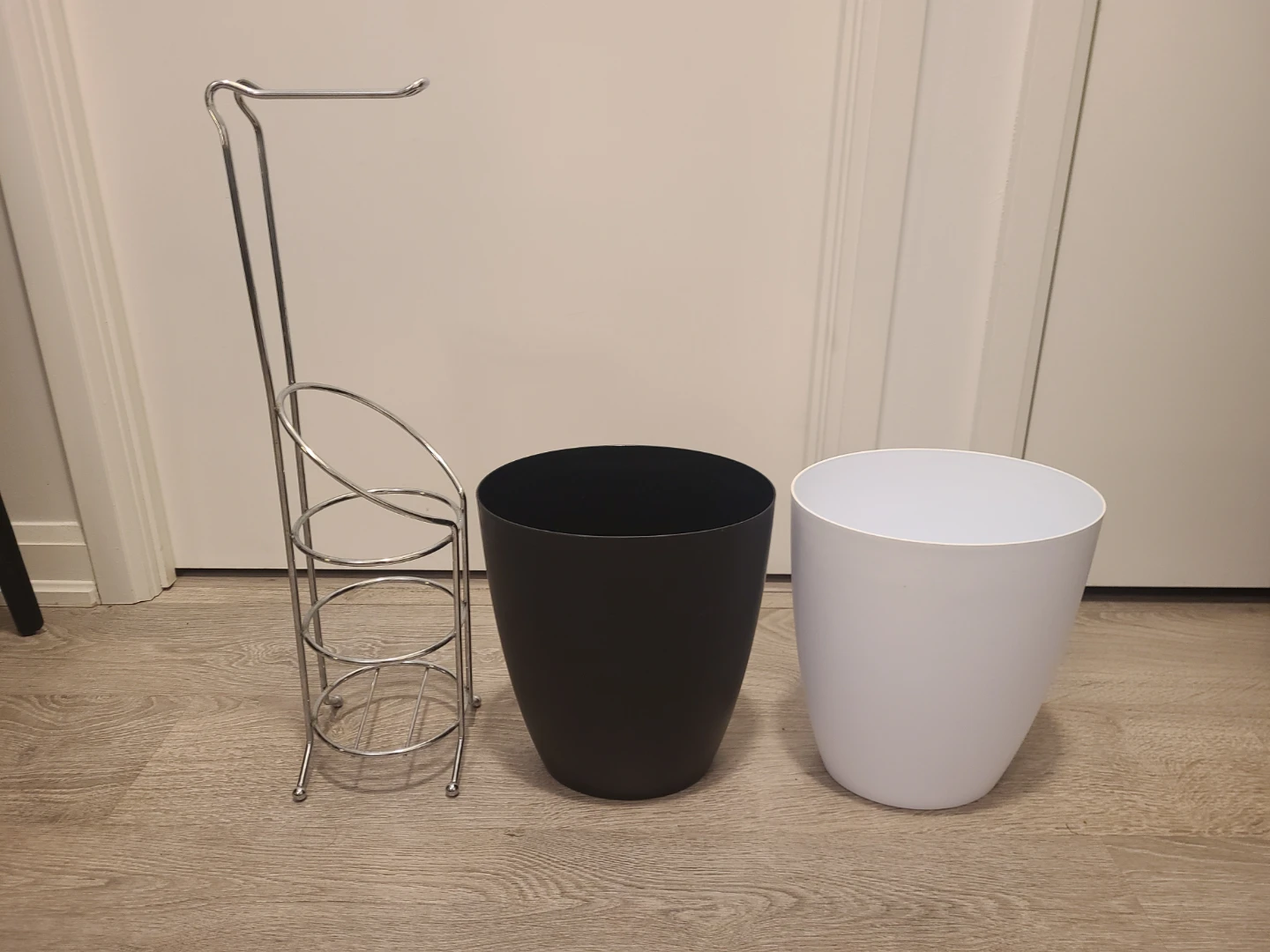 Update - Ironing board,  Umbra bins, TP holder - photo 5