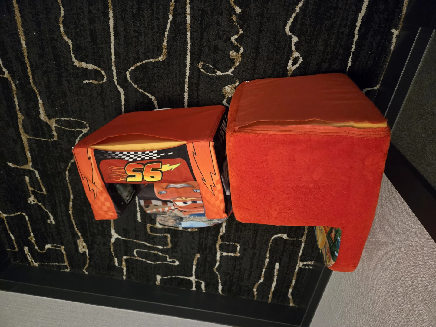 Disney Pixar Cars & Sesame Street Kids Chairs - photo 2