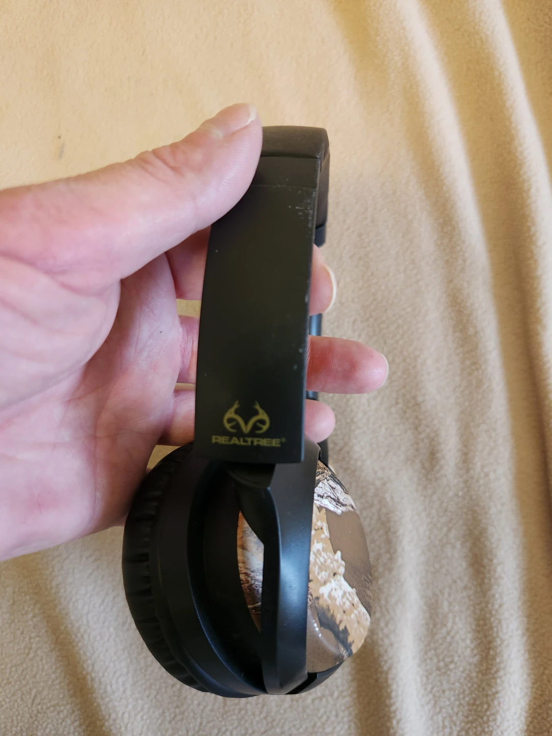 Realtree Camo Over-Ear Headphones - photo 2