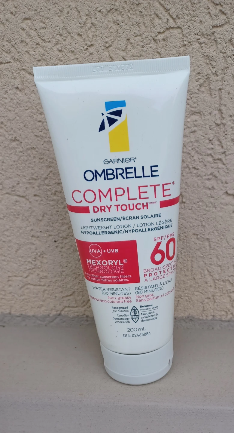Garnier Ombrelle Complete Dry Touch Sunscreen SPF 60