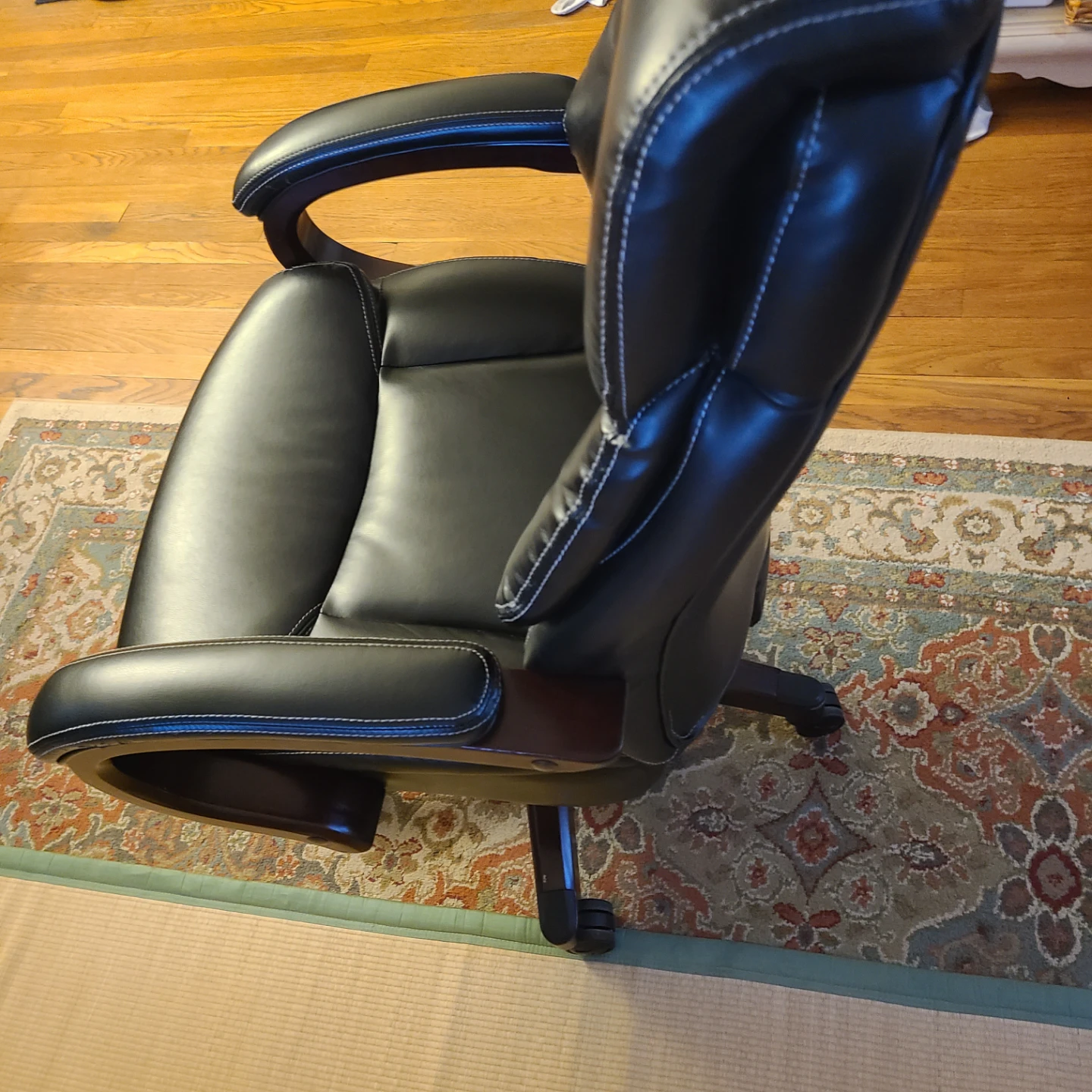 La-Z-Boy Black Executive Office Chair - photo 3