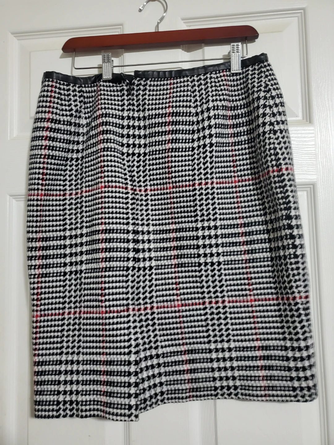 Talbots Plaid Mini Skirt with Faux Leather Trim - Size 12 - photo 5