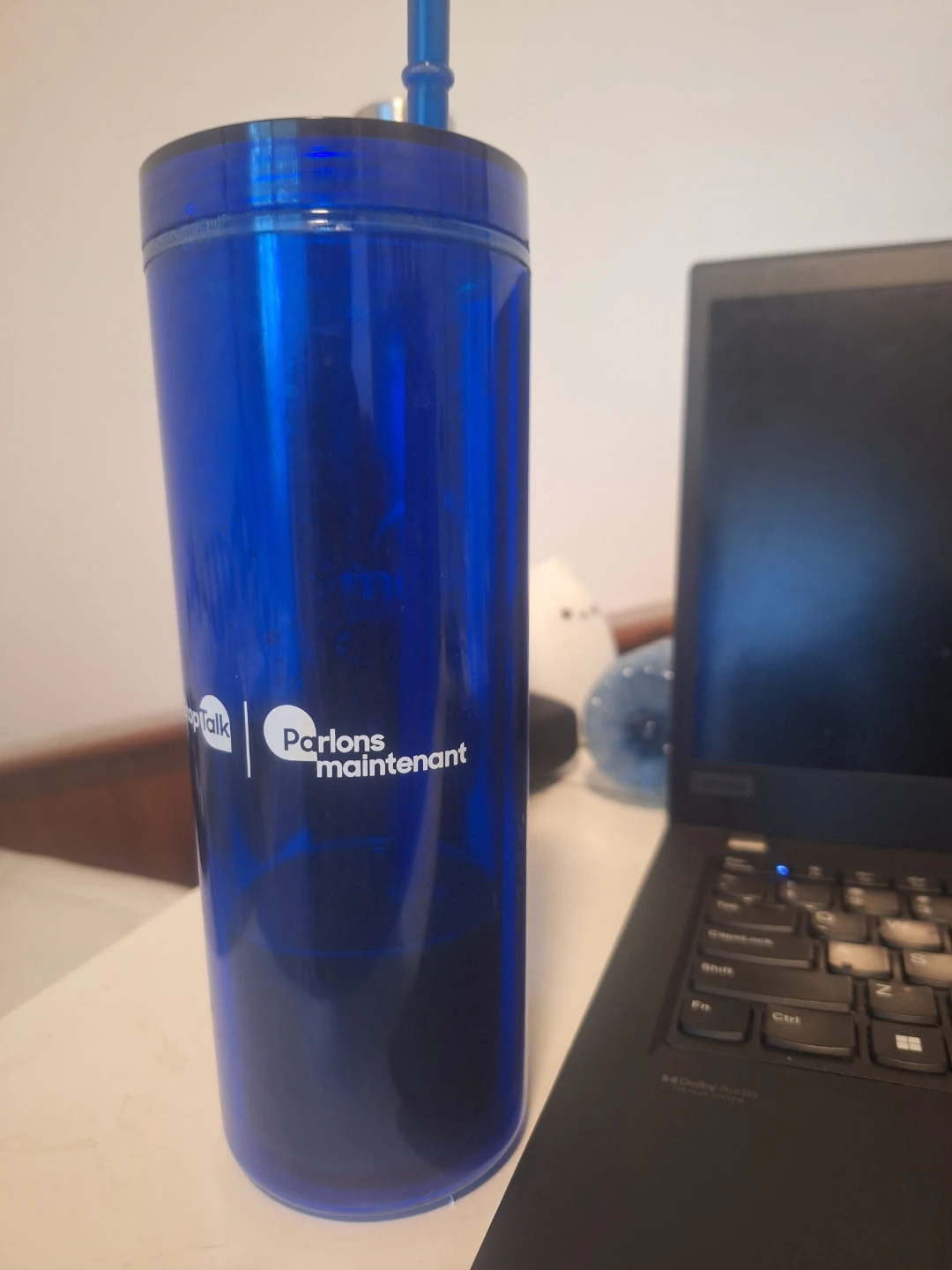 Blue 'Parlons maintenant' Tumbler