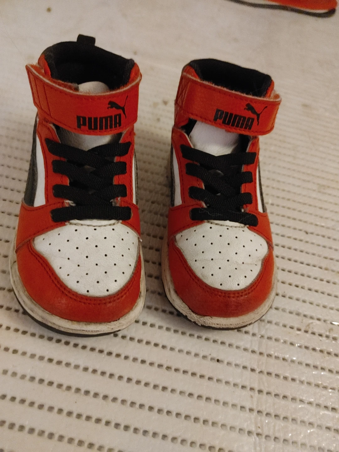 Puma High-Top Sneakers - Red, White, Black - Size 6C