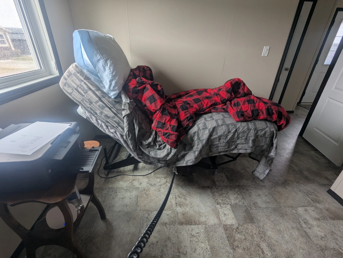 Electric Bed with massage and Remote - photo 2