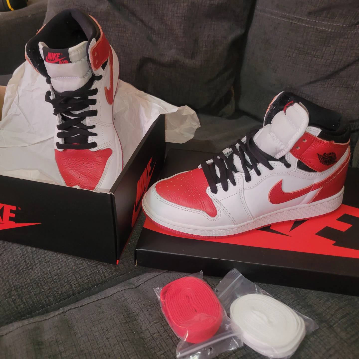 Nike Air Jordan 1 Retro High OG GS 'University Red'