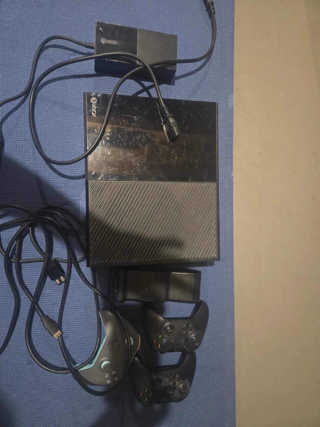 Xbox One Console with Games and Controllers - photo 2