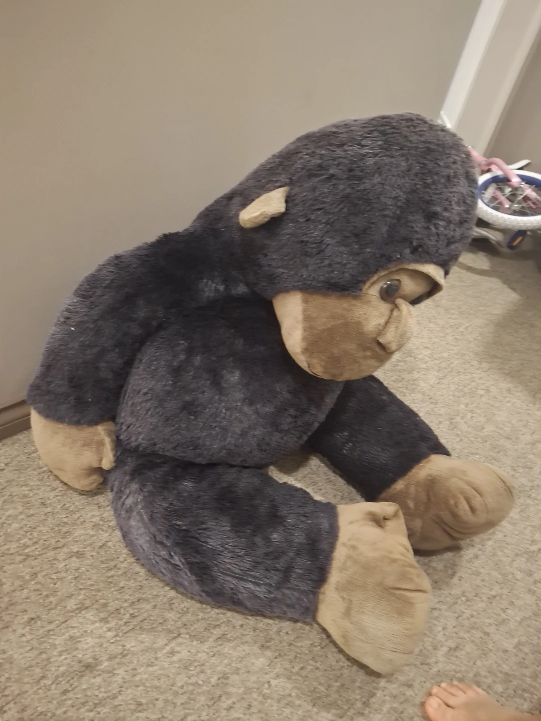 Giant Stuffed Gorilla Toy - photo 3