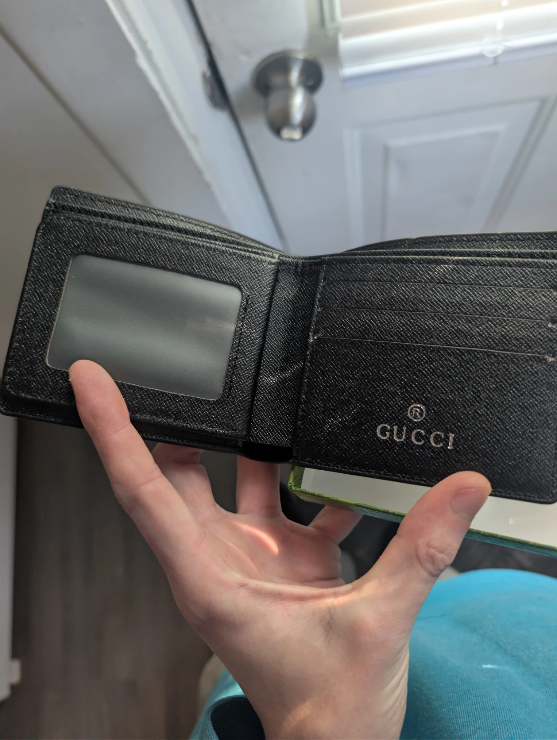 Gucci Snake Bi-fold Wallet - photo 3