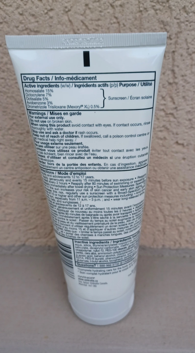 Garnier Ombrelle Complete Dry Touch Sunscreen SPF 60 - photo 2