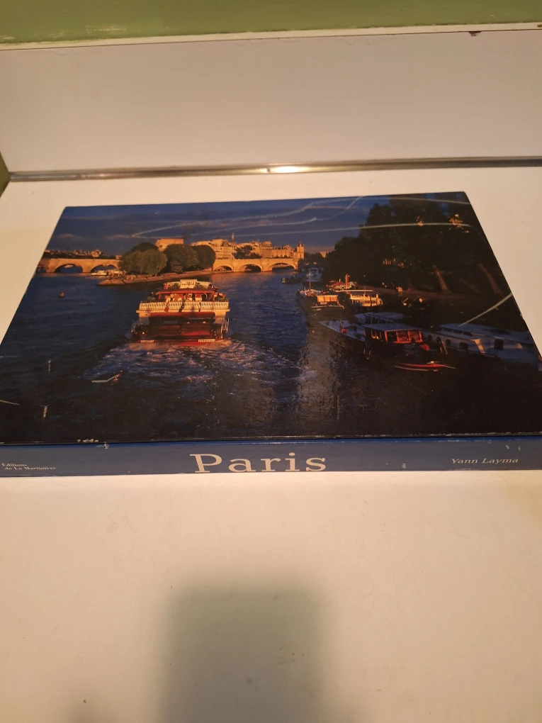 Paris photography book by Yann Layma - photo 2