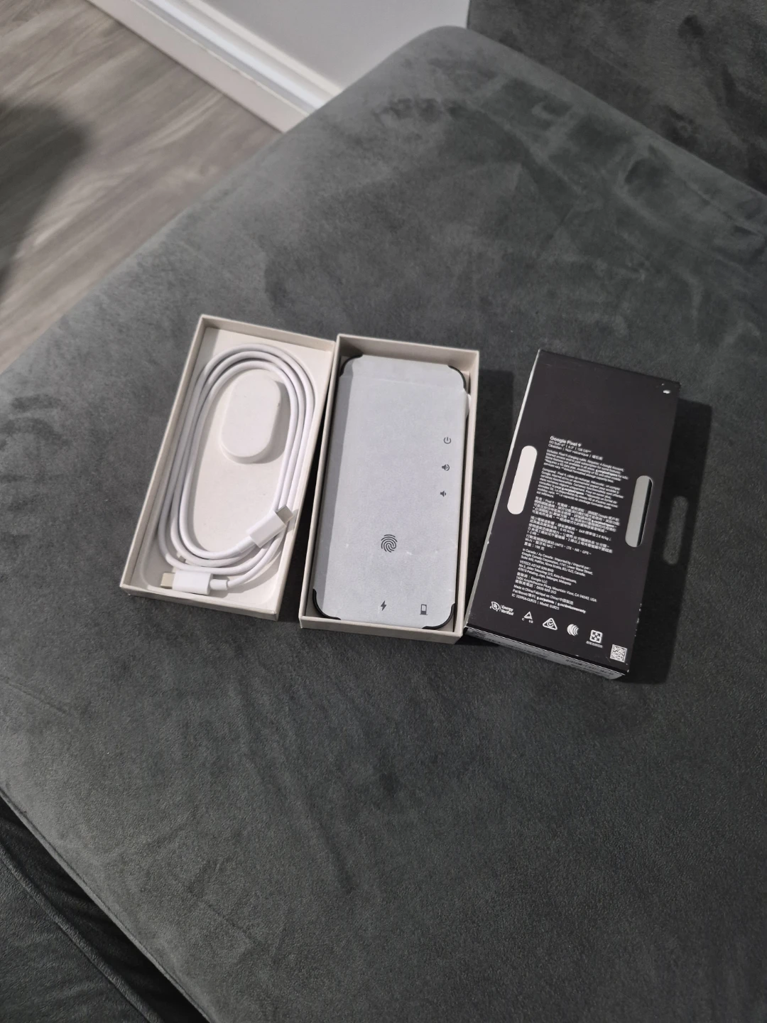 Google Pixel 9 Smartphone - photo 4