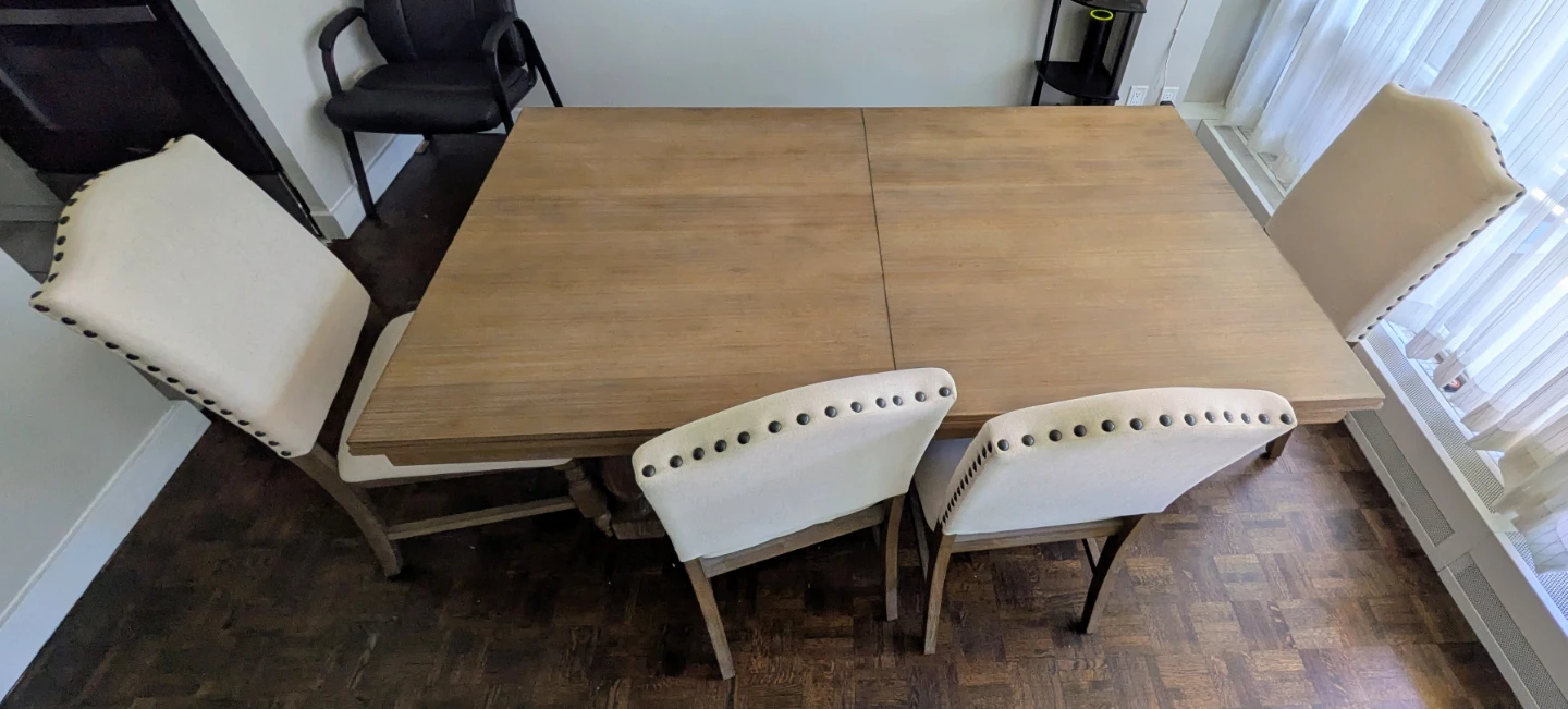 Extendable Dining Table with Chairs and Bench