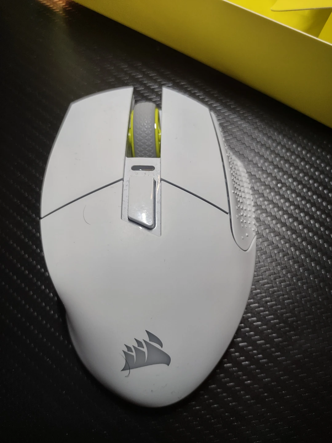 Corsair Scimitar Elite Wireless MMO Gaming Mouse - White - photo 4