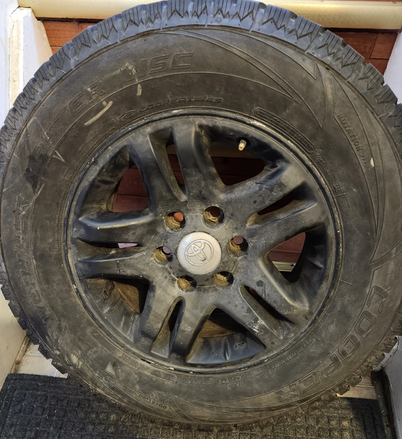 Cooper Discoverer Tire & Oem Toyota Rims 265/65R17