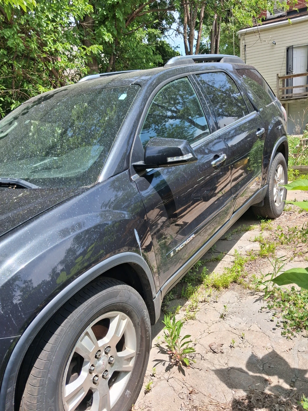 2007-2016 GMC Acadia SUV - photo 2