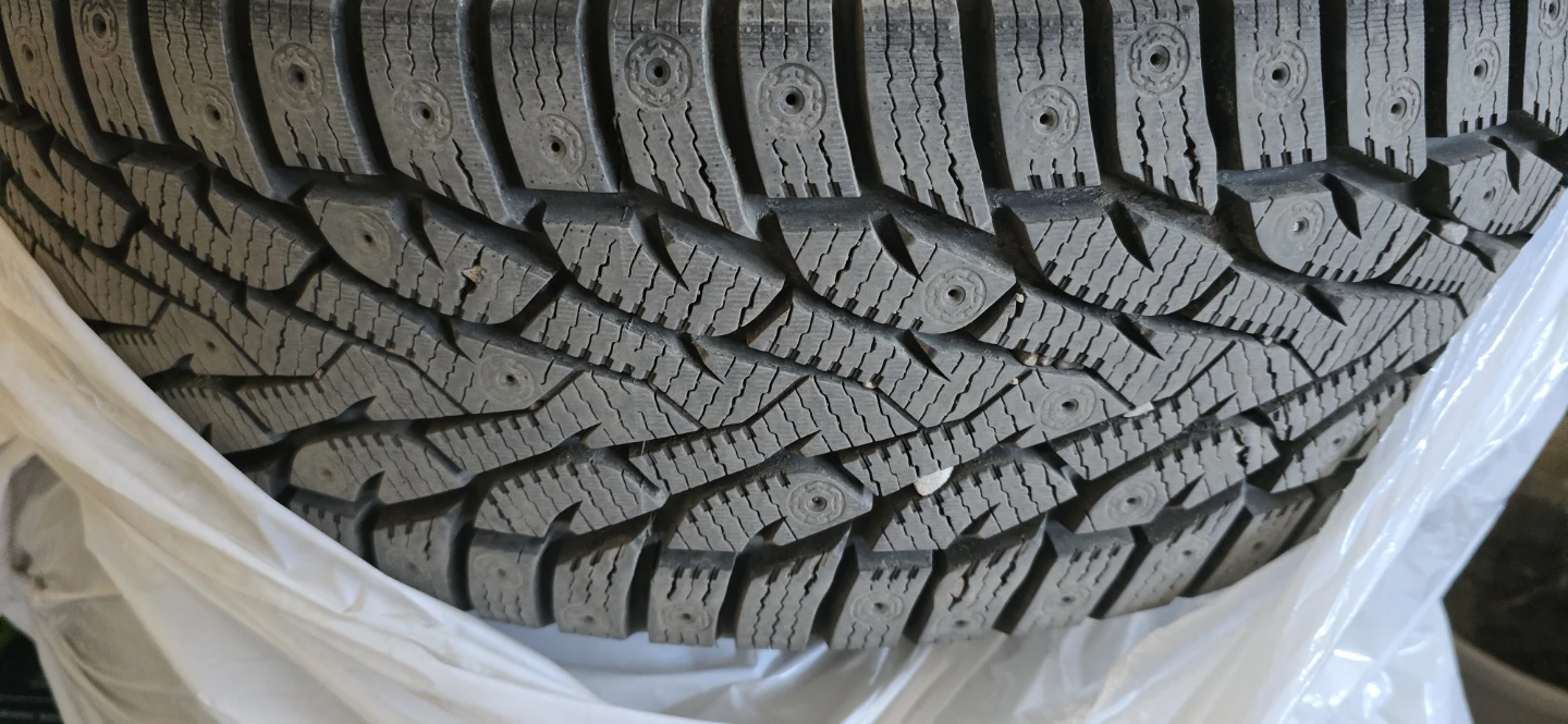 225/65R17 Winter Tires on Black Rims - photo 2