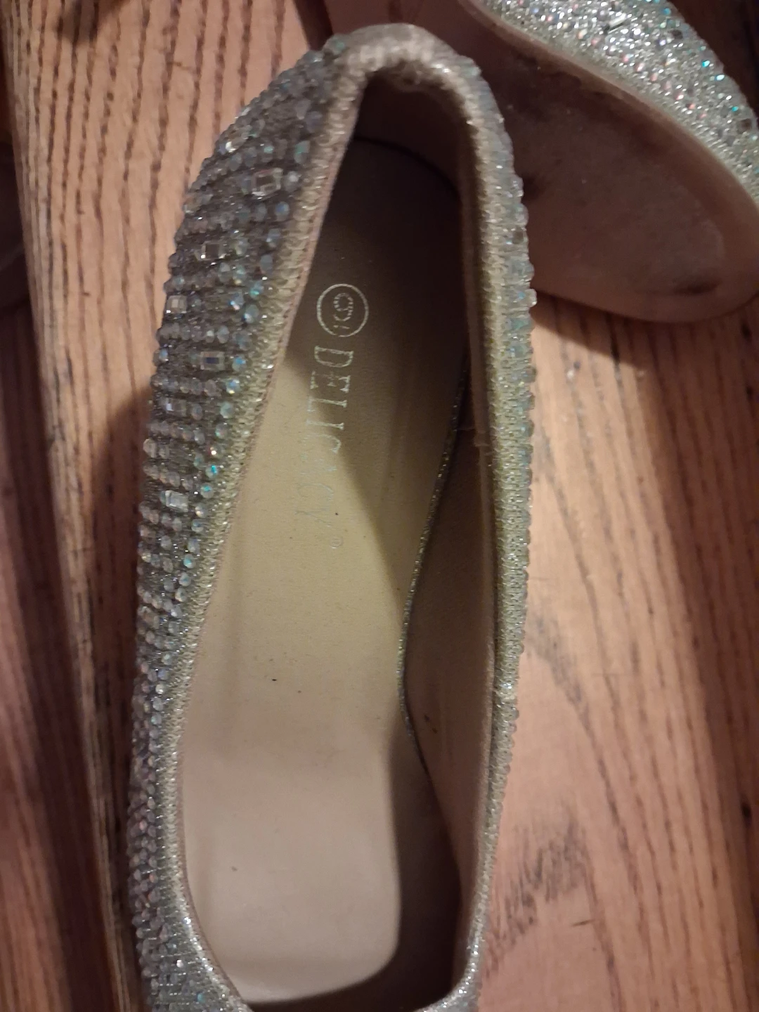 Delicacy Women's Embellished Silver Pump, Size 9 - photo 3