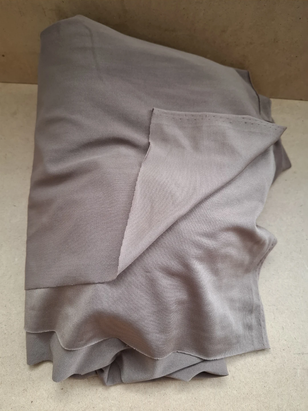 Soft stretch fabric pieces in dusty mauve & warm grey. - photo 3