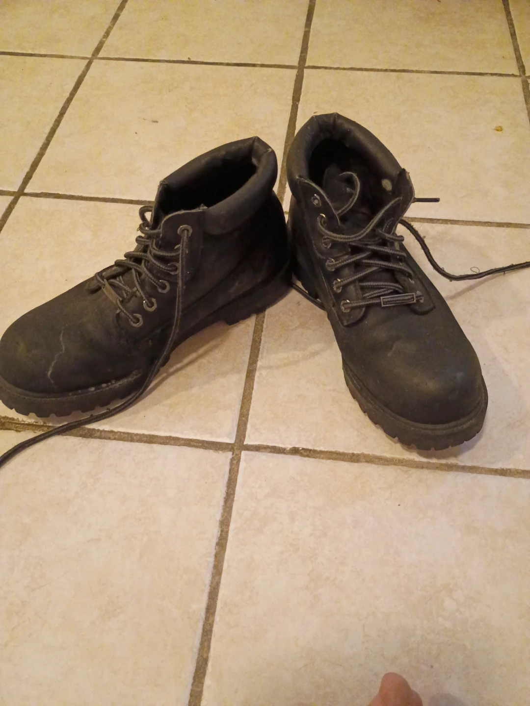 MEN'S Size 10 NON STEEL TOE Skechers Work Boots