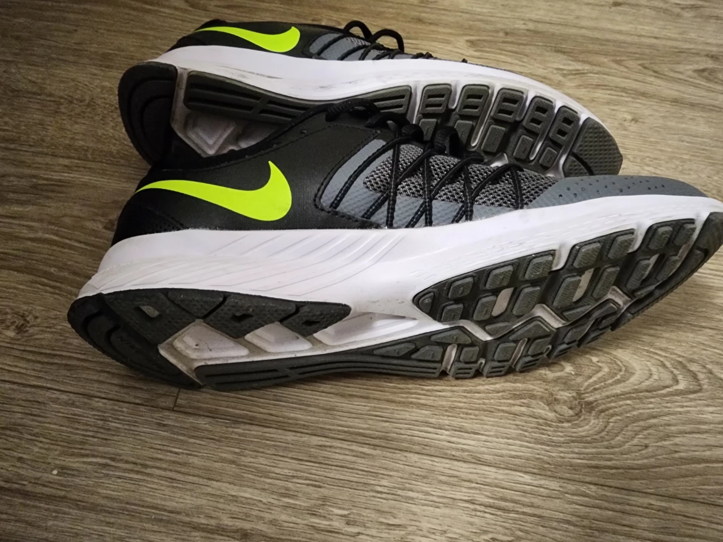 Nike Air Running Shoes - Grey/Black/Neon - US 8.5 - photo 4