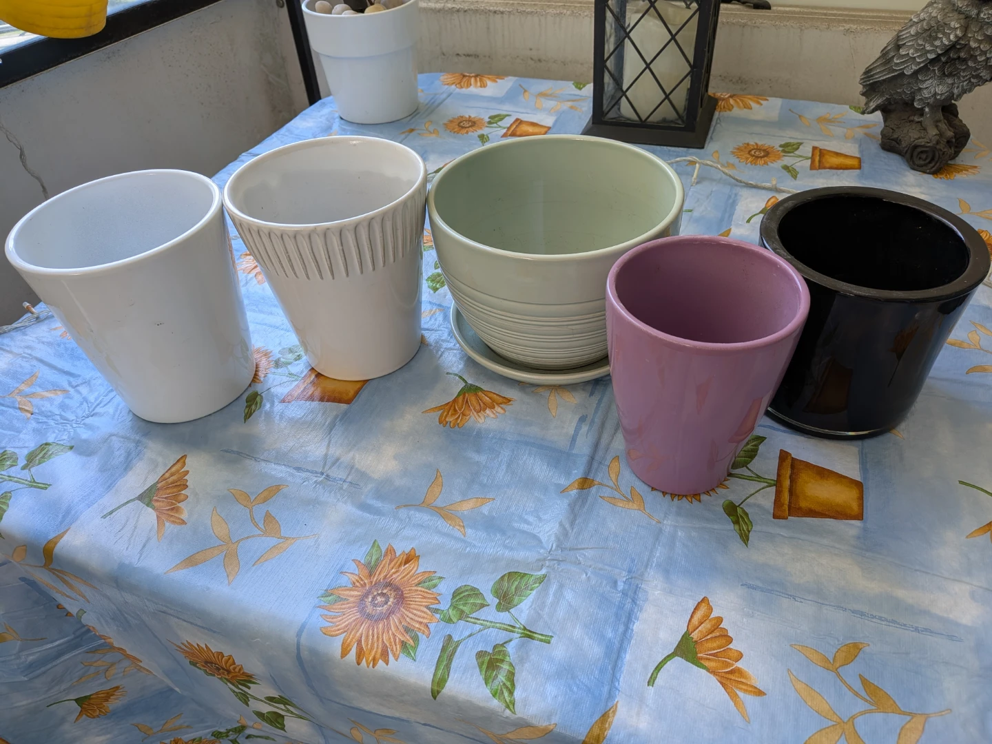 Collection of 6 assorted ceramic planters - photo 2