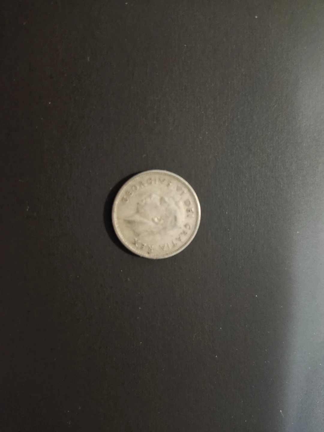 Canadian 10 Cent Coin - 1952 silver dime