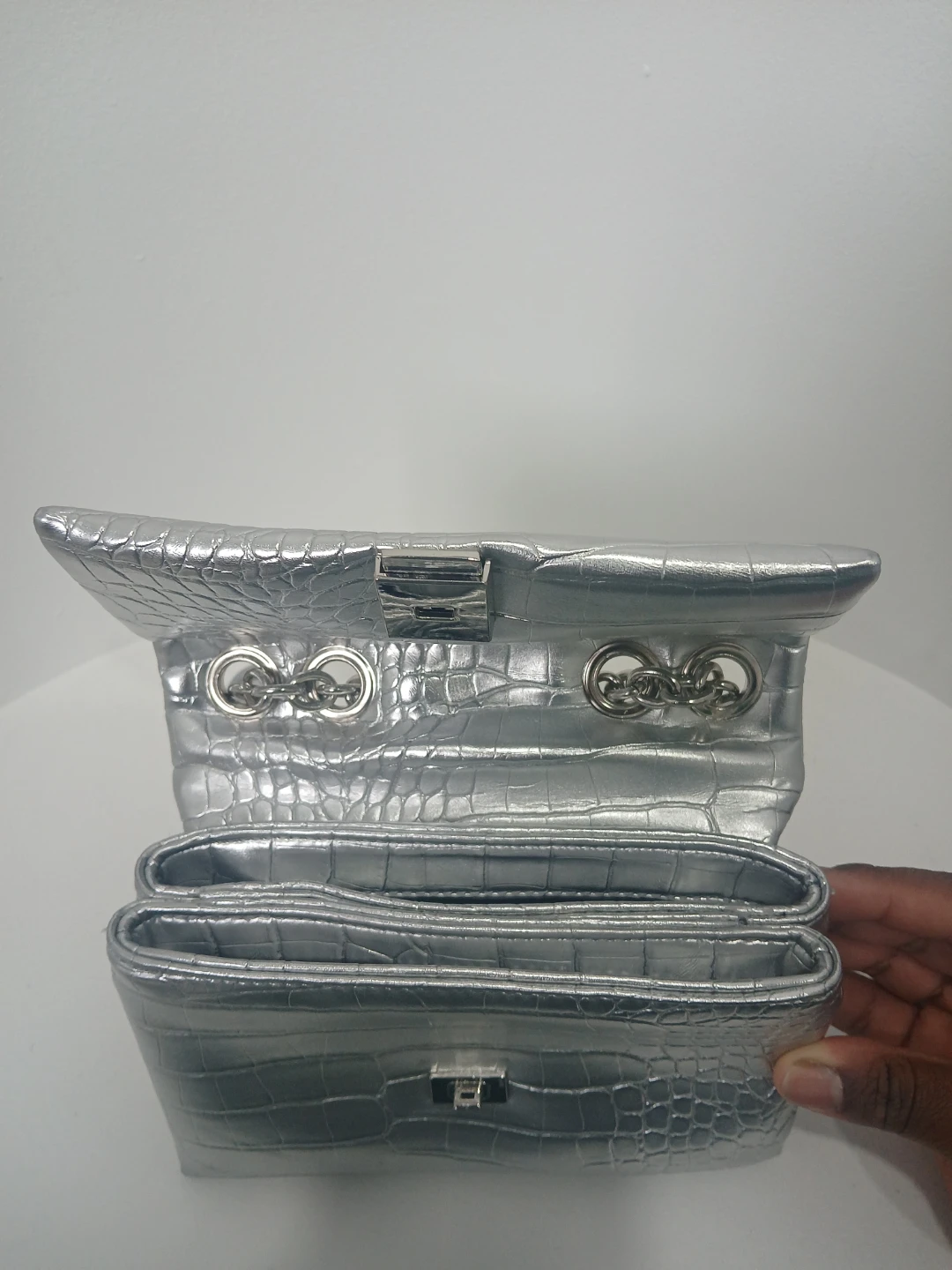 HOUSE OF WANT Silver Croc-Embossed Chain Shoulder Bag - photo 3