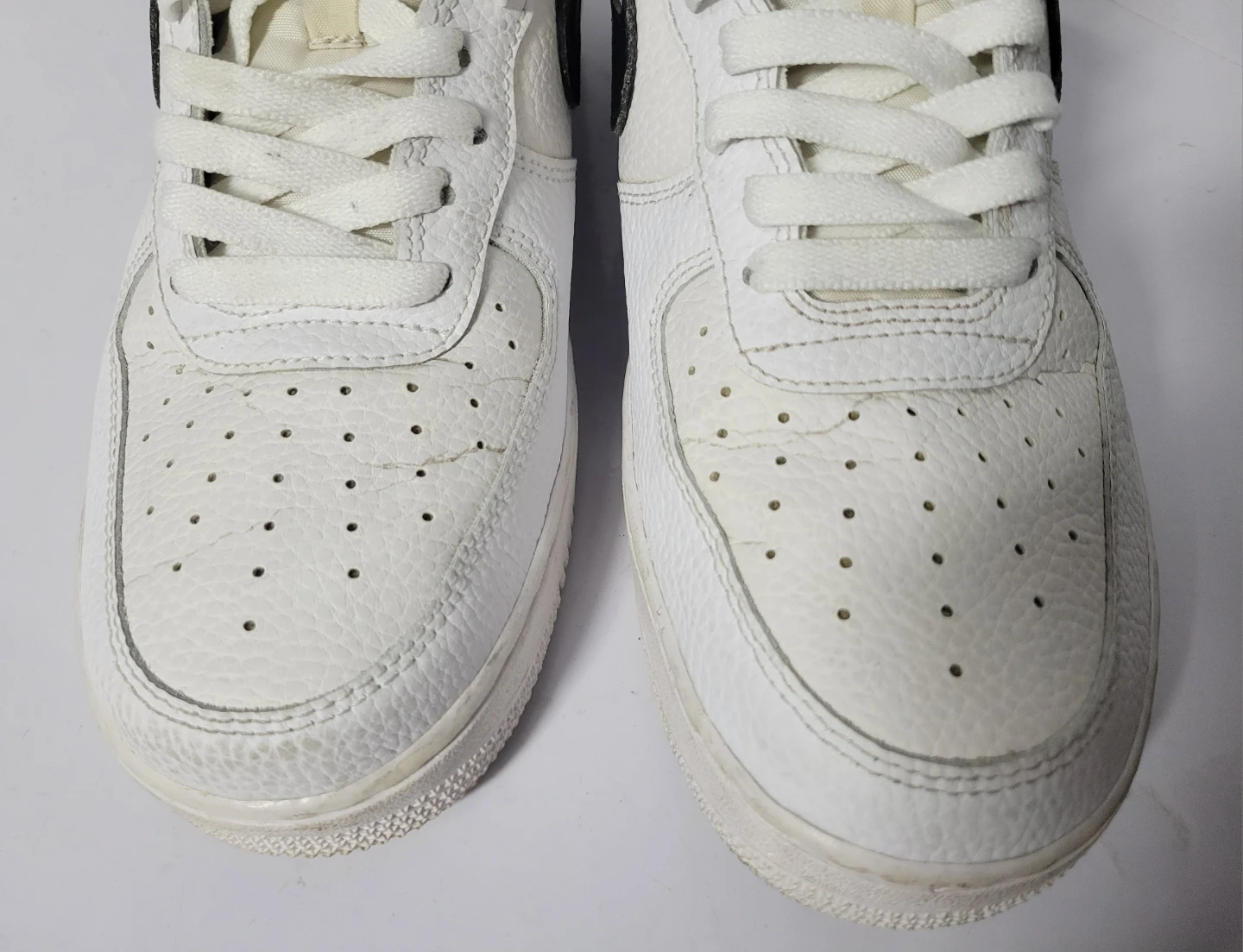 Nike Air Force 1 White Black Sneakers, size 9,5 (78) - photo 3