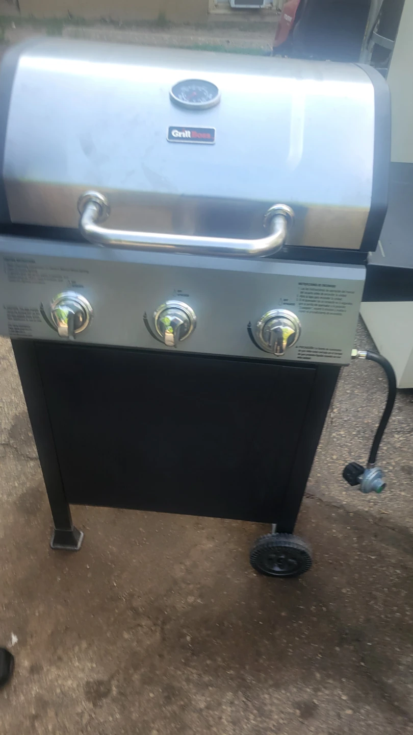 GrillBoss 3-Burner Gas Grill
