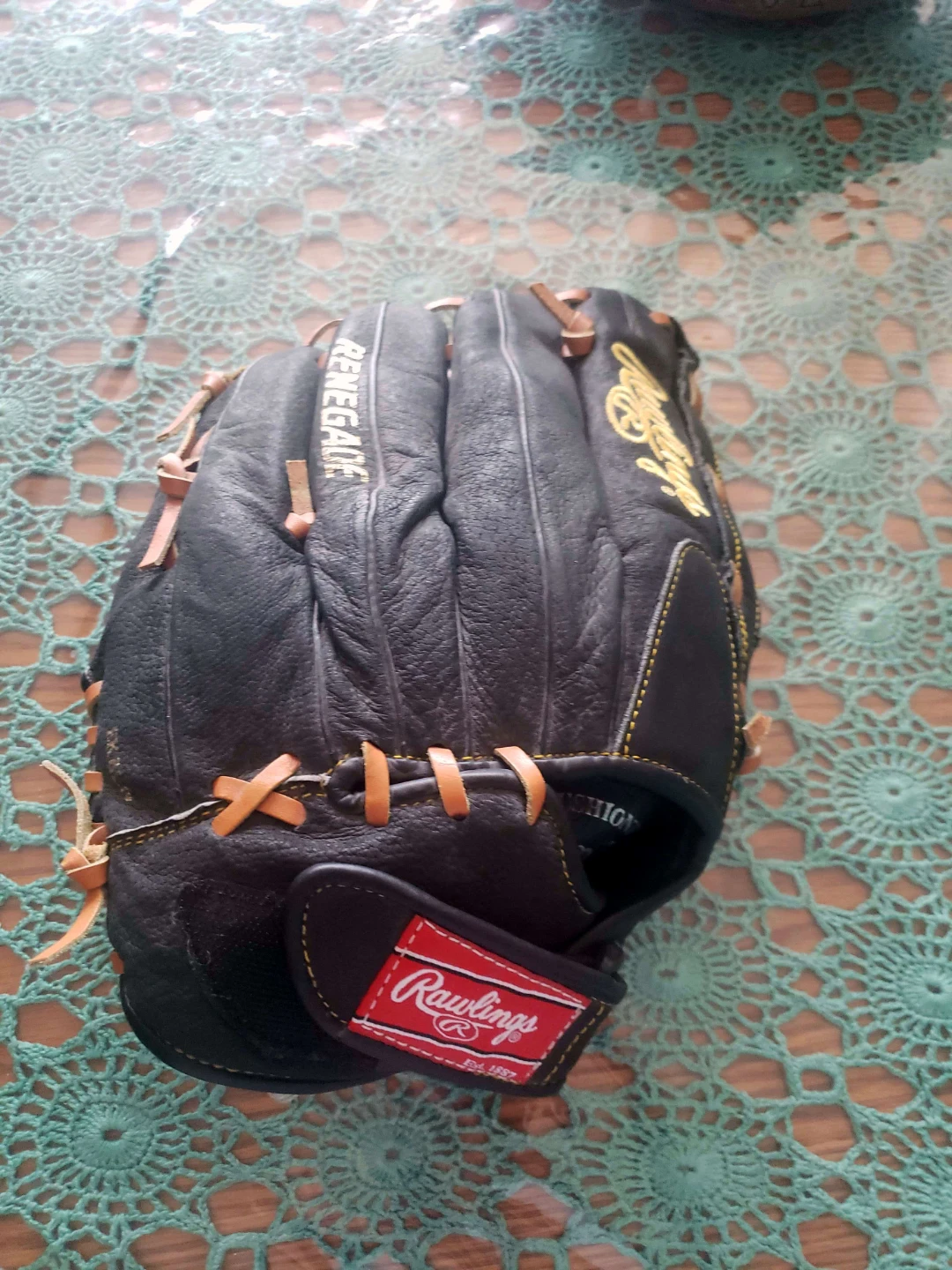 Rawlings Renegade Baseball Glove