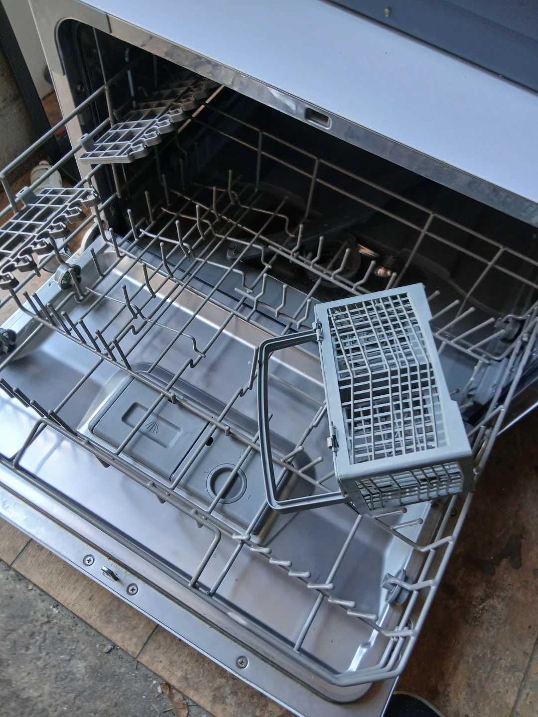 Danby Dishwasher - photo 2