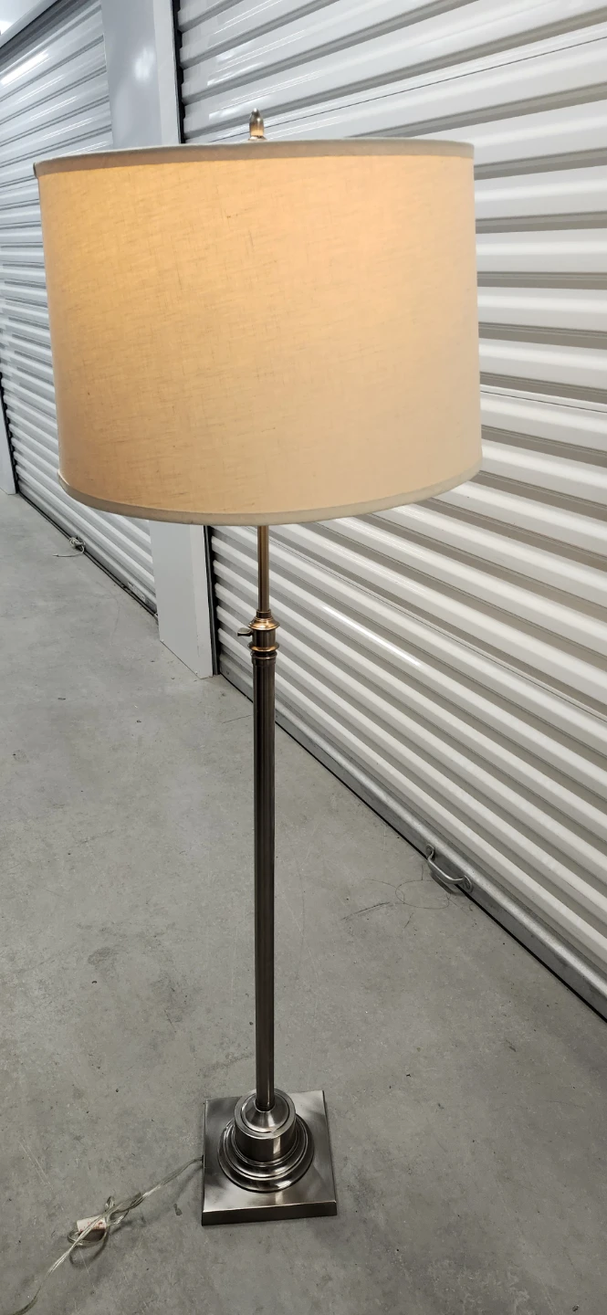 Floor lamp