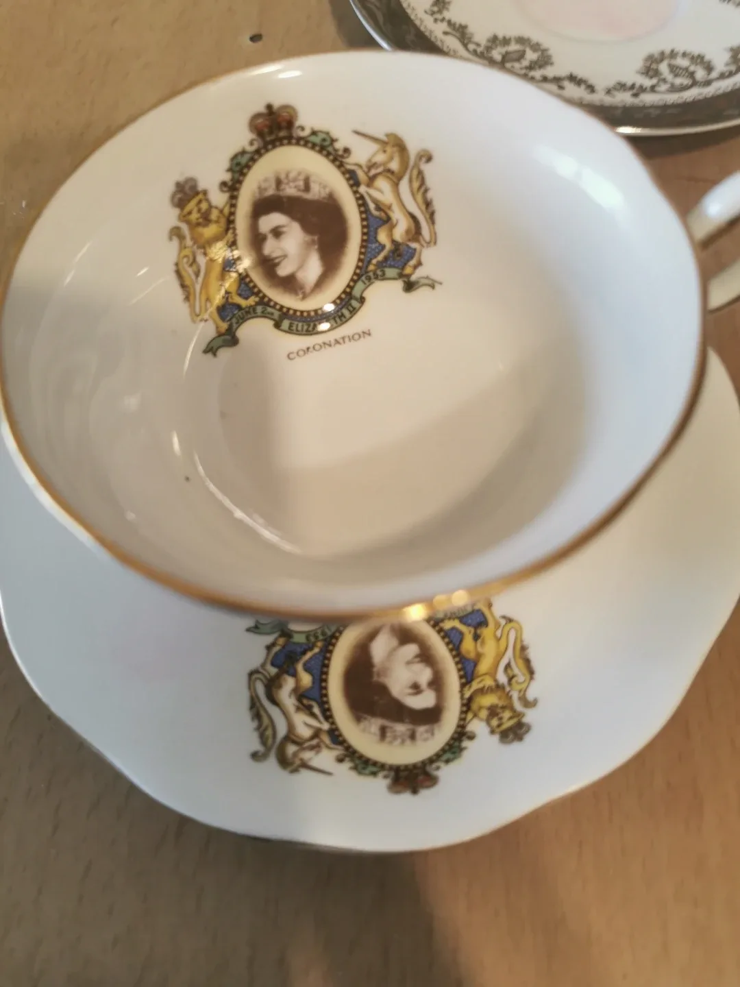 Royal Albert Bone China Coronation Cup and Saucer Set - photo 4