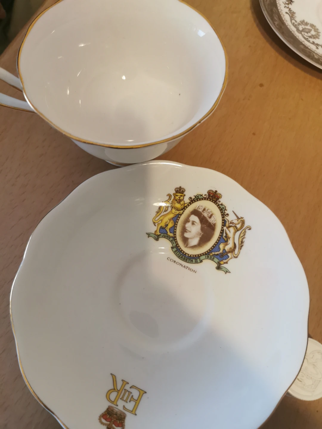 Royal Albert Bone China Coronation Cup and Saucer Set - photo 5
