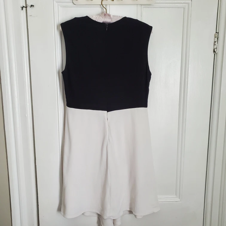 Zara Black and White Asymmetric Dress - photo 4